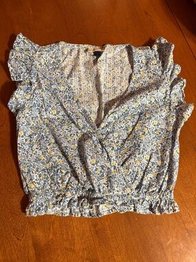 Universal Thread Blue Floral Cropped Wrap Top with Yellow Accents